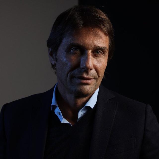 1635944347195011544.jpg MQ-qfW6q.jpg